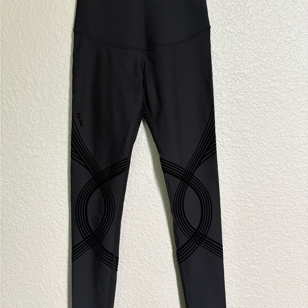Fanka Body Sculpt Black Leggings NWOT